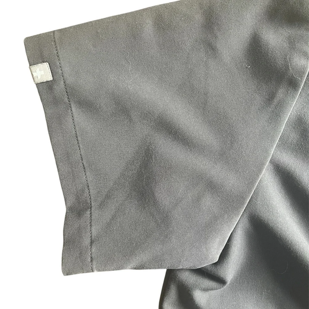 FIGS Men's Gray V-Neck Scrub Top Size XS - Picture 5 of 12